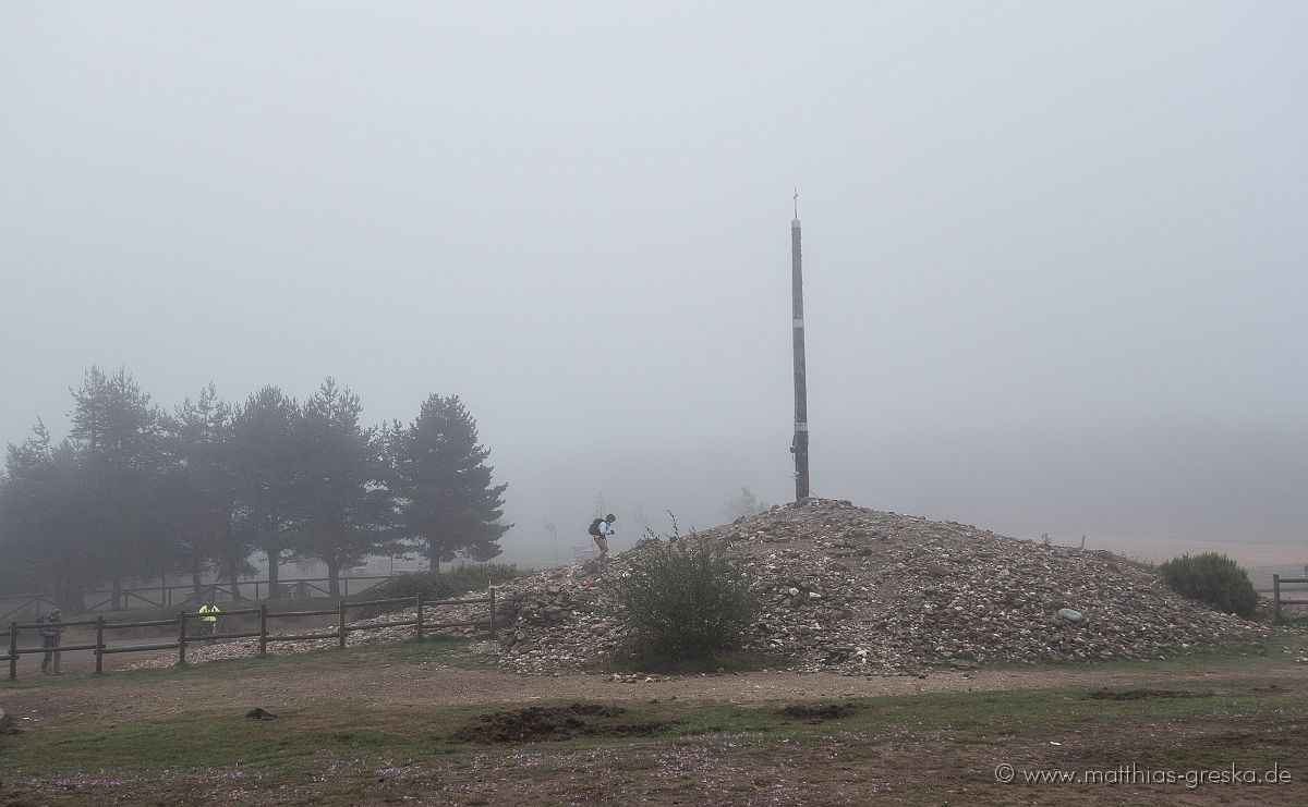 MSG_20170918103553_DSC08820.JPG - Das Cruz Ferro auf dem Monte Irago