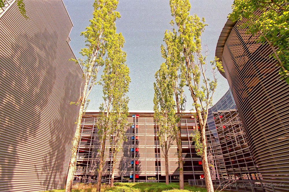 Film-310_18_ja.jpg - Im Parkhaus