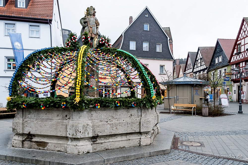 04_MSG_20100331134848__ND26670.JPG - April - Osterbrunnen in Kulmbach