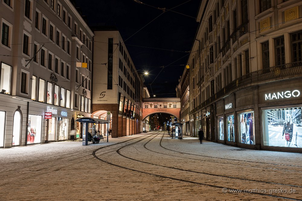 020-MSG_20170115174459_ND8_8149.JPG - Trambahn verpasst